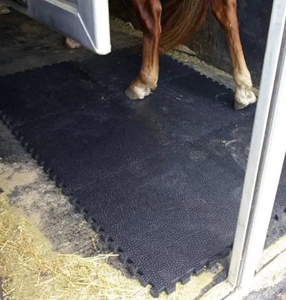Amoeba Top 4 Side Interlock Stable Mat 6ft x 4ft x 14mm | Heavy Duty Rubber Horse Stable Mat