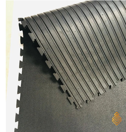 Amoeba Top 4 Side Interlock Stable Mat 6ft x 4ft x 14mm | Heavy Duty Rubber Horse Stable Mat