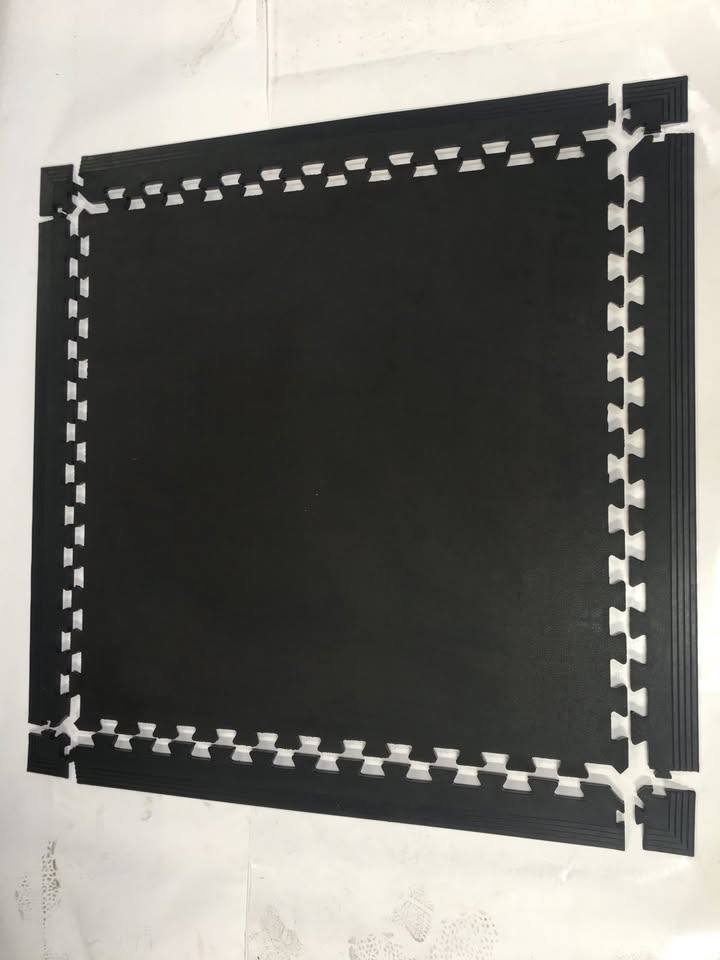 1mx 1m x17mm gym mat 10cm x 50cm edge joining piece